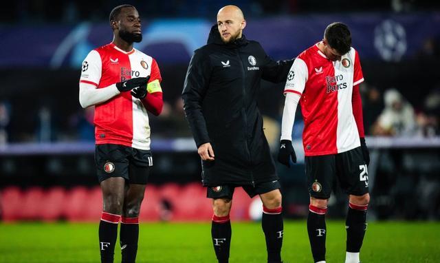 包含费耶诺德队长鼓劲备战英超Rookie在巴黎圣日耳曼比赛中爆冷，现场解说直呼：风云突变洛杉矶湖人今晚状态回暖的词条